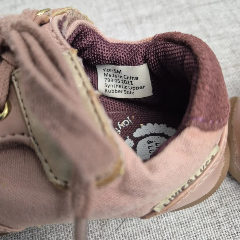 ​Livie & Luca Pink Canvas & Leather Sneakers - Gold Metallic Accent - Size 5M